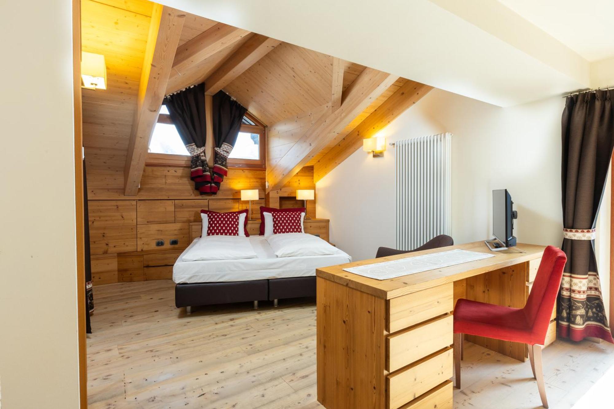 Hotel Cardo Isolaccia Εξωτερικό φωτογραφία