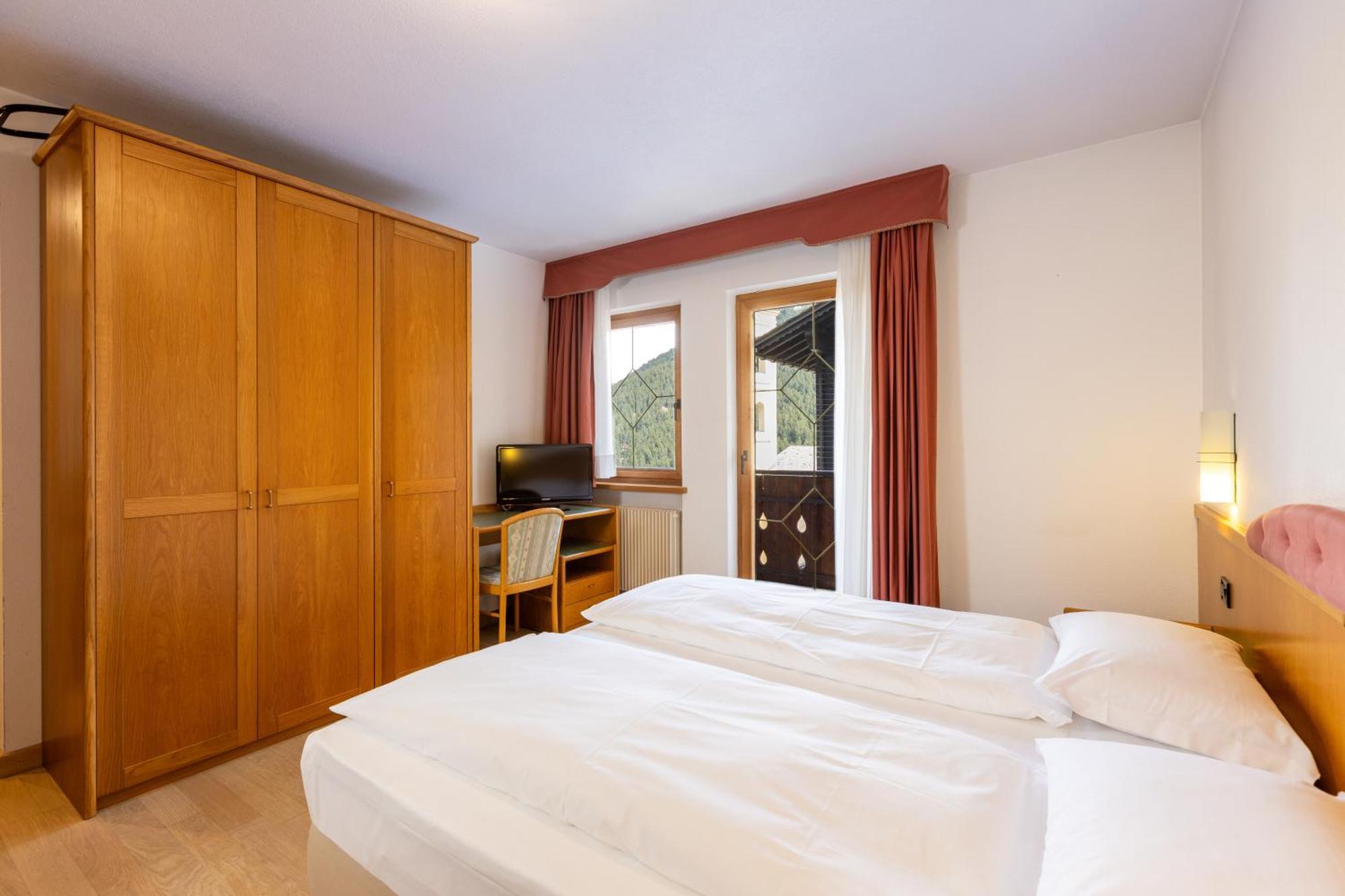 Hotel Cardo Isolaccia Εξωτερικό φωτογραφία