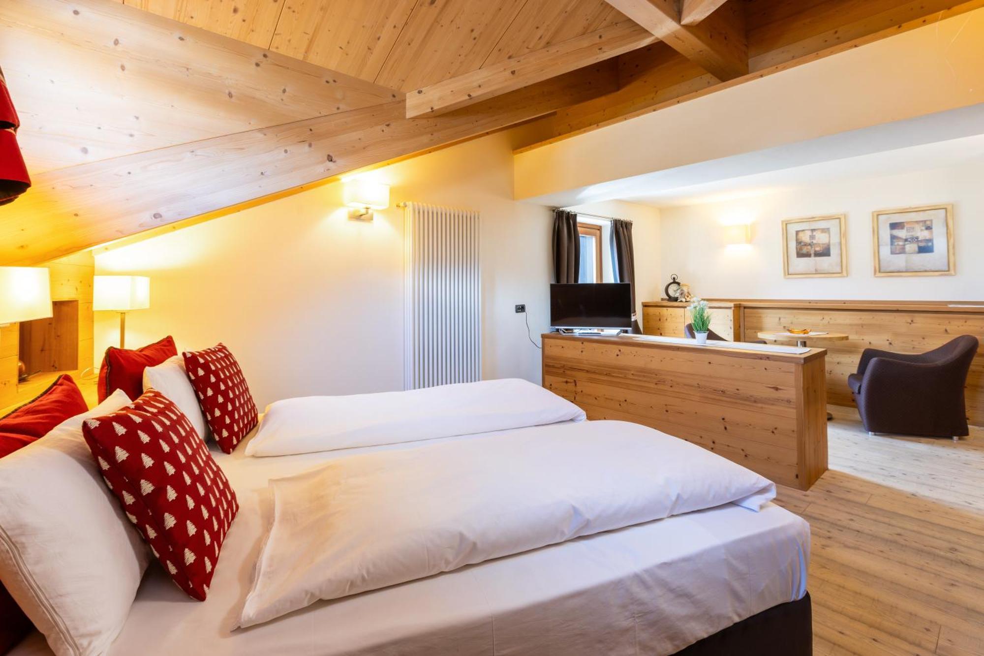 Hotel Cardo Isolaccia Εξωτερικό φωτογραφία