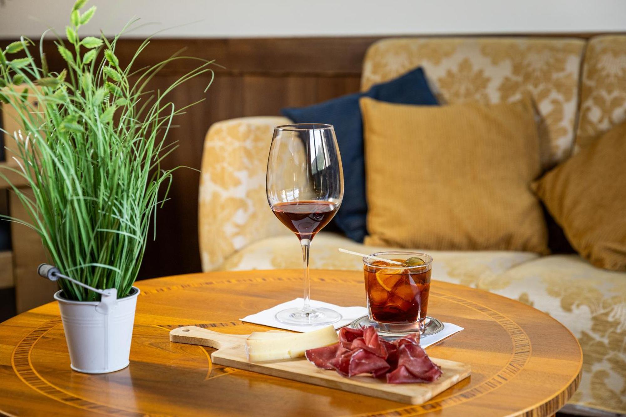 Hotel Cardo Isolaccia Εξωτερικό φωτογραφία